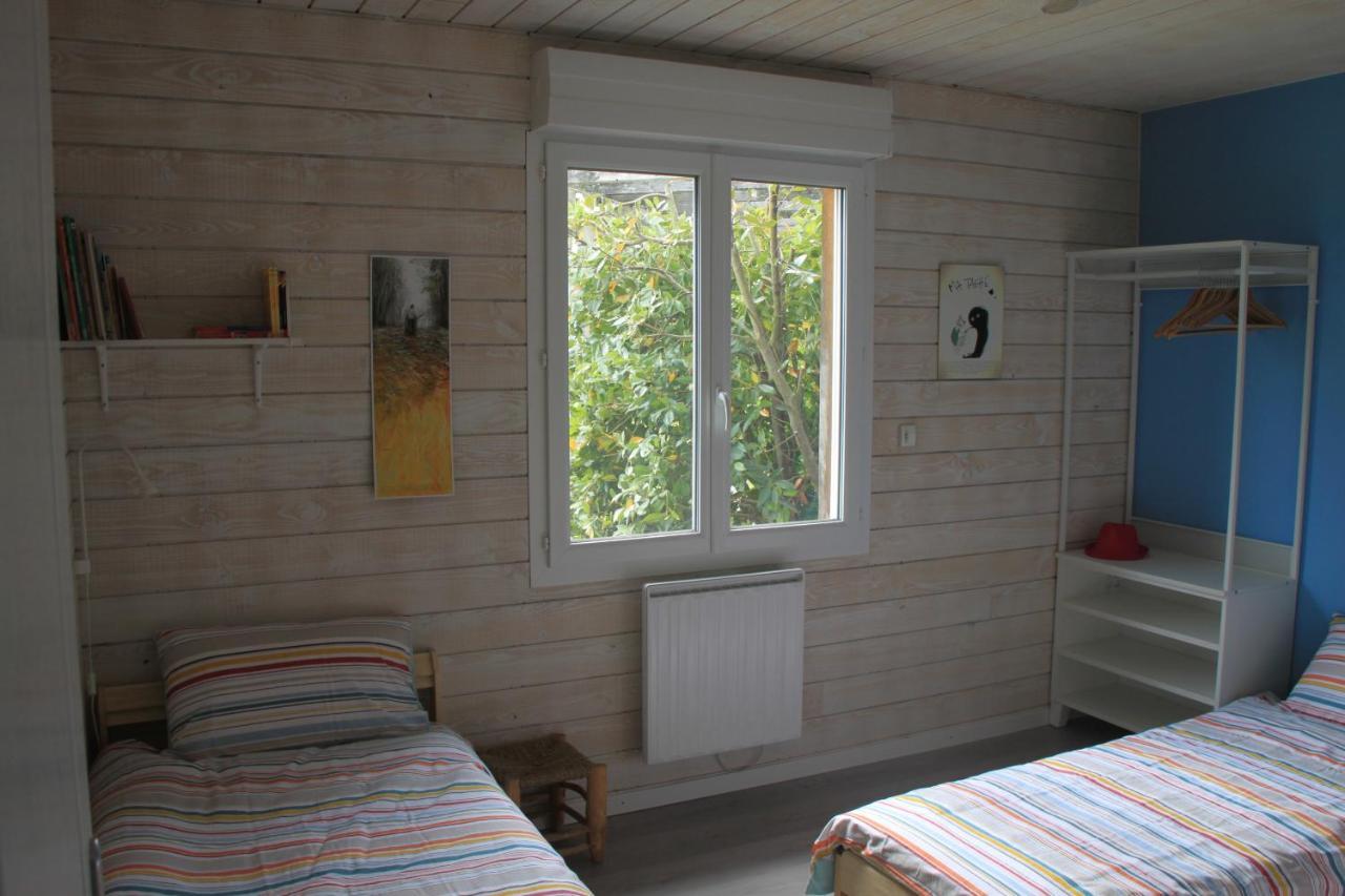 Gite De La Tuillere, Maison Contemporaine En Bois Avec Vue Et Piscine Saint-Aulaire Exterior photo