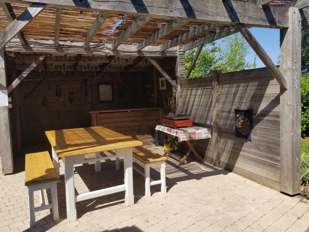 Gite De La Tuillere, Maison Contemporaine En Bois Avec Vue Et Piscine Saint-Aulaire Exterior photo
